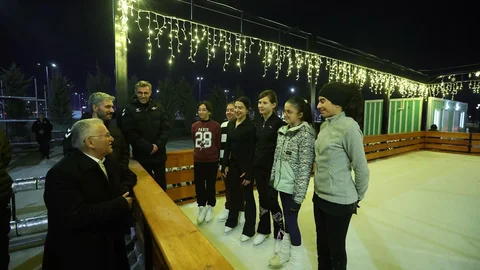 Kayseri'de Açık Hava Buz Pateni Pisti