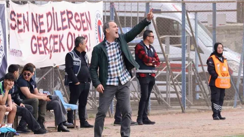 Cüneyt Biçer: "İzmir'de Galibiyet Mutluluğu"