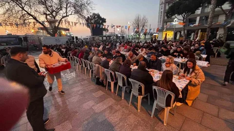 Dikili'de Büyük İftar Etkinliği