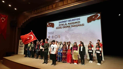 Şahinbey'de İstiklal Marşı Yarışması Düzenlendi