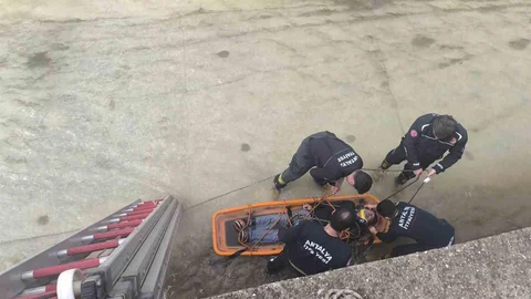 Alanya'da Çaya Düşen Adam Kurtarıldı