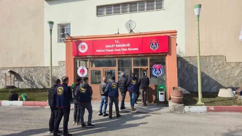Hakkari'de 5 Kişi Yakalandı