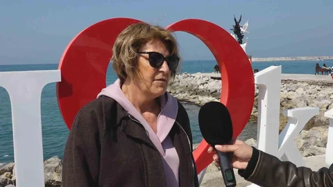 Kuşadası'nda Başkan Günel'e Destek Gösterisi