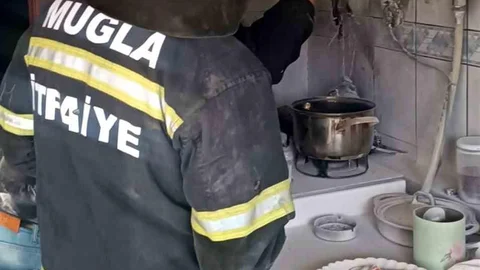 Muğla'da Evde Yangın Çıktı