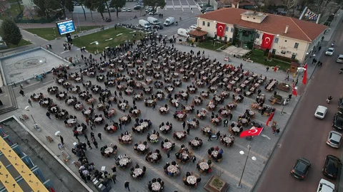 Kasapoğlu ve Vali Özkan İftarda Buluştu