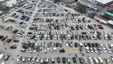 Bursa'da İkinci El Oto Pazarında Durgunluk
