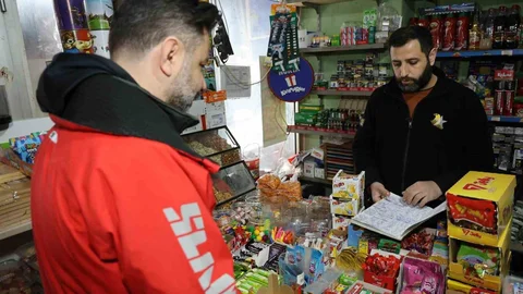 Adana’da Bakkal Borcu Ödendi