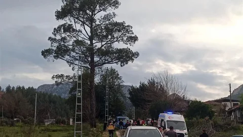 Kamyonet Kasasından Düşen Kadın Hayatını Kaybetti