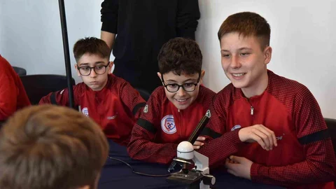 Altıeylül Belediyespor’un Bilim Keşfi