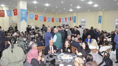 Salihli’de Şehitler İçin Vefa Sofrası Kuruldu