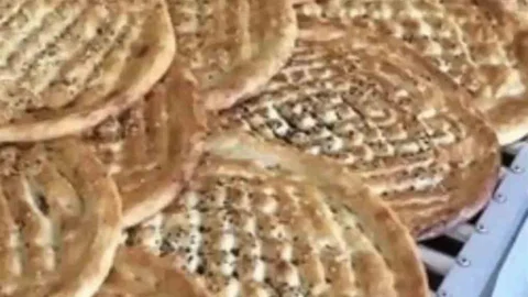 Çermik'te Yağlı Ekmek Geleneği Sürüyor