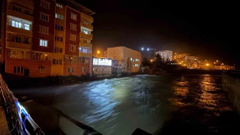Bitlis Çayında Su Seviyesi Artışı