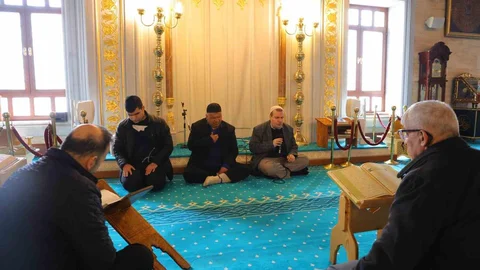 Kahramanmaraş'ta Görme Engelli Hafızlar Mukabele Okuyor