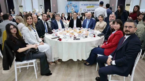 Menemen'de Öğretmenlere İftar Programı