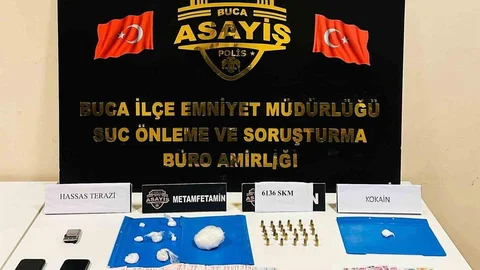İzmir'de Uyuşturucu Operasyonu Yapıldı