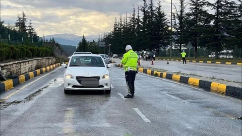 Isparta'da 61 Aranan Şahıs Yakalandı