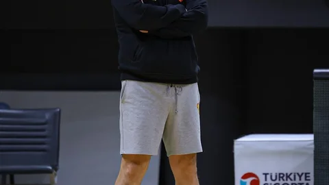 Göztepe Voleybol'da Başantrenör Değişikliği