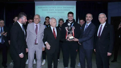 Haberal'dan Şampiyon Sporculara Destek