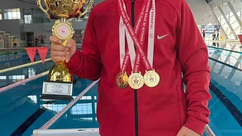 Karabüklü Yüzücü Türkiye Finallerinde Yarışacak