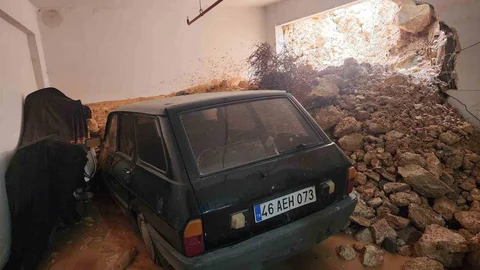 Gaziantep'te Yağmur Sonrası Duvar Yıkıldı