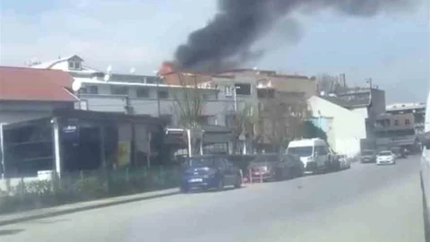 Bursa'da Çatı Yangını Paniğe Neden Oldu