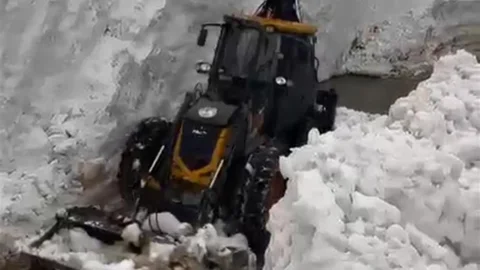 Bitlis'te Çığ ve Heyelan Olayları