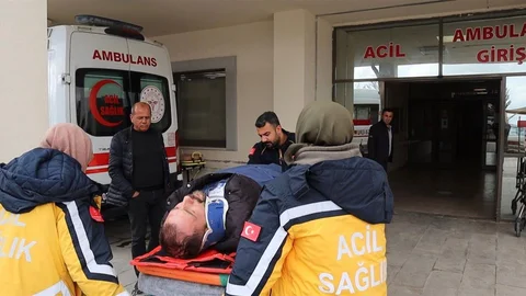 Adıyaman'da Araç Şarampole Yuvarlandı