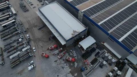Sakarya'da Lojistik Firmasında Yangın Çıktı