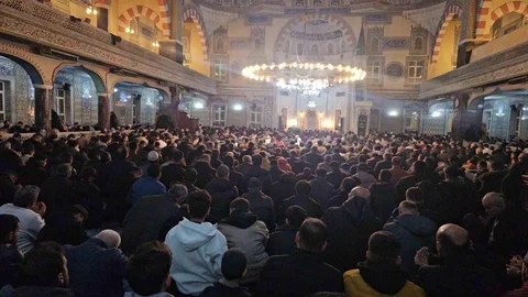 Elazığ'da Kadir Gecesi Coşkusu