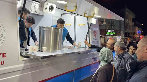 Osmaniye'de Kadir Gecesi Coşkusu