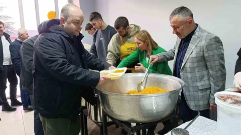 AK Parti Pazaryeri Teşkilatı İftarda Bir Araya Geldi