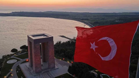 Çanakkale'de Şehitler Abidesi Görüntülendi