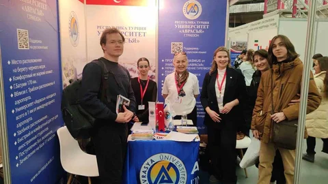 Avrasya Üniversitesi'nden Rusya Temasları