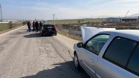 Bilecik'te Kalas Parçası Kazaya Neden Oldu