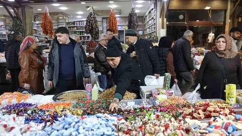 Elazığ'da Bayram Şekerleri Tezgahlarda
