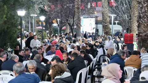 Menemen'de 15 Bin Kişilik İftar Programı