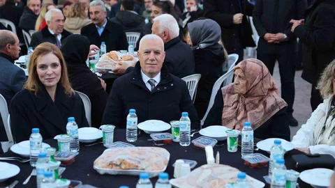 Başkan Bozbey Özlüce'de İftar Yaptı
