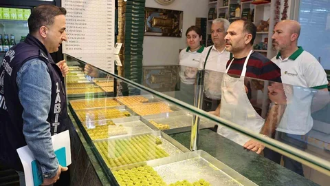 Nilüfer'de Tatlı Üreticilerine Denetim