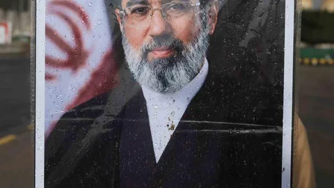 Mücteba Hamaney, ABD ile Gerilimi Reddetti