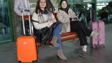 Kocaeli'de Otogarda Yoğunluk Yaşanıyor