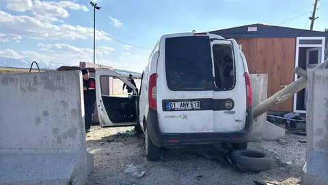 Niğde'de Jandarma Uygulama Noktasında Kaza