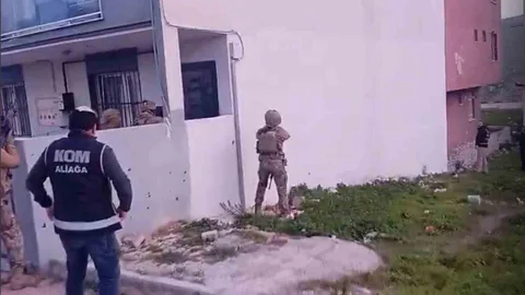 İzmir'de Silahlı Saldırı Olayı