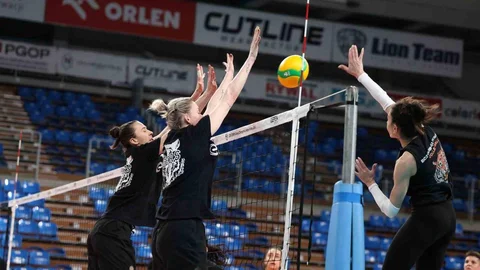 Eczacıbaşı Dynavit Dörtlü Finale Gidiyor