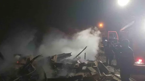 Bolu'da Tek Katlı Ev Yangında Yok Oldu