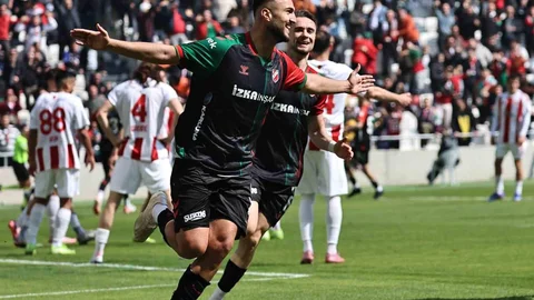 Karşıyaka'da Ömer Faruk'un Başarısı