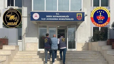 Antalya'da 10 Yıldır Aranan Şüpheli Yakalandı