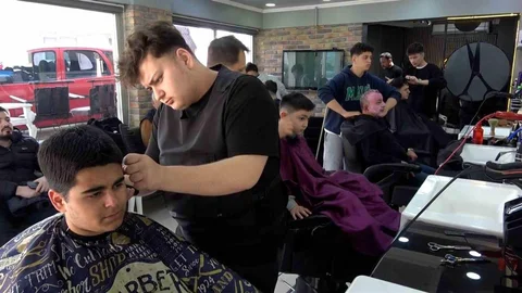 Bolu'da Berberlerde Bayram Tıraşı Yoğunluğu