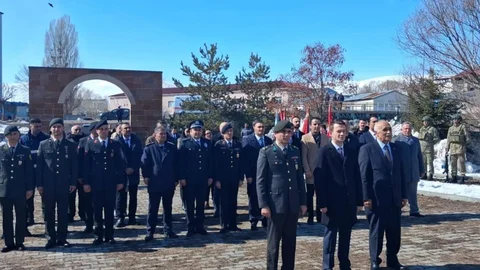 Çıldır'da Anma Töreni Düzenlendi