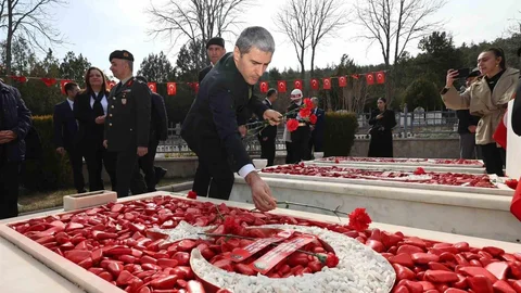 Afyonkarahisar'da Şehitlik Ziyareti Yapıldı