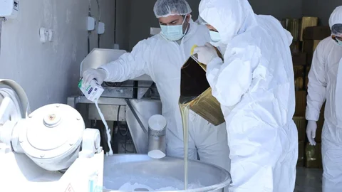 Mardin'de Arı Keki Dağıtımı Başladı